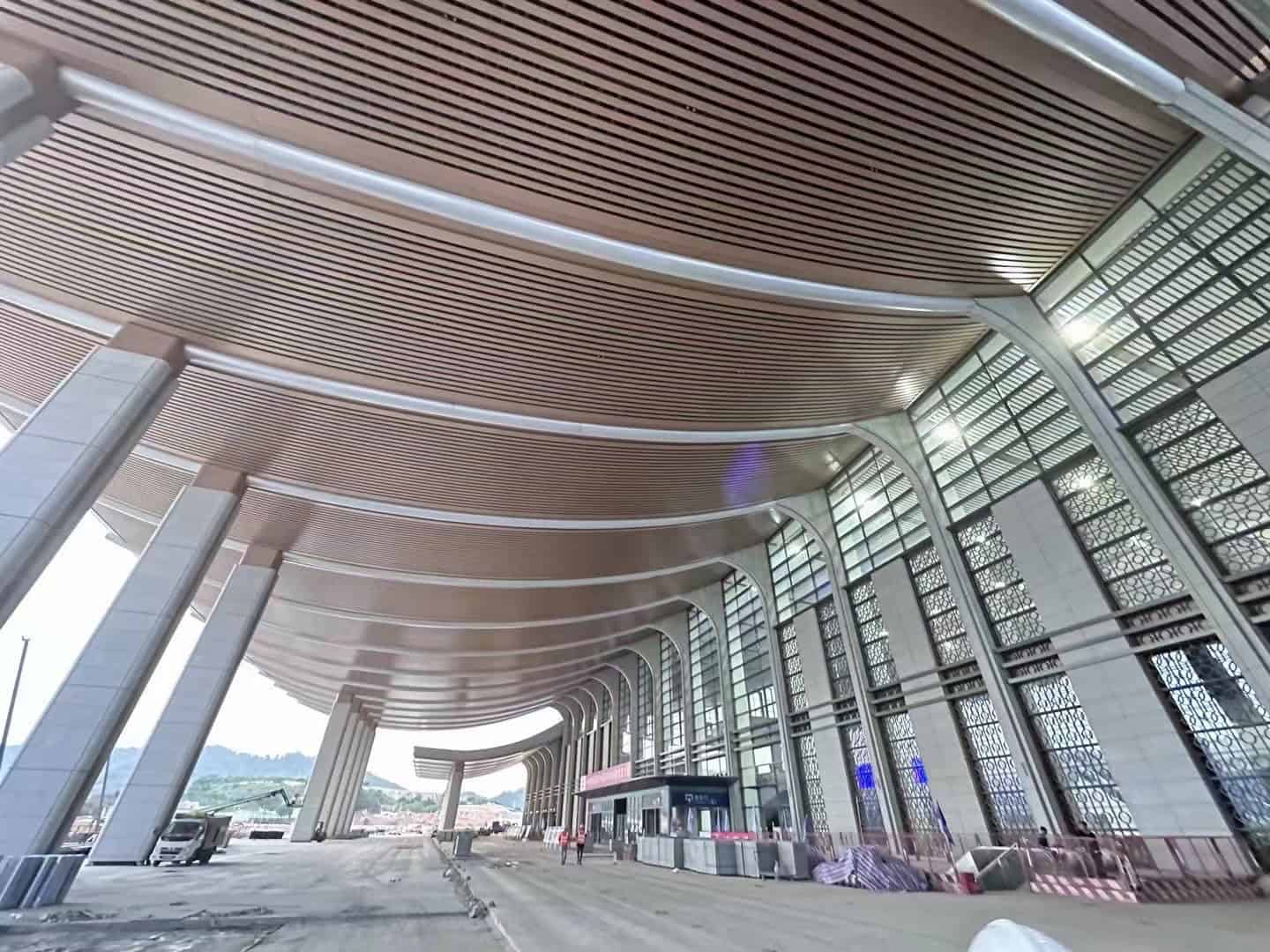 曲げアルミ形材の用途