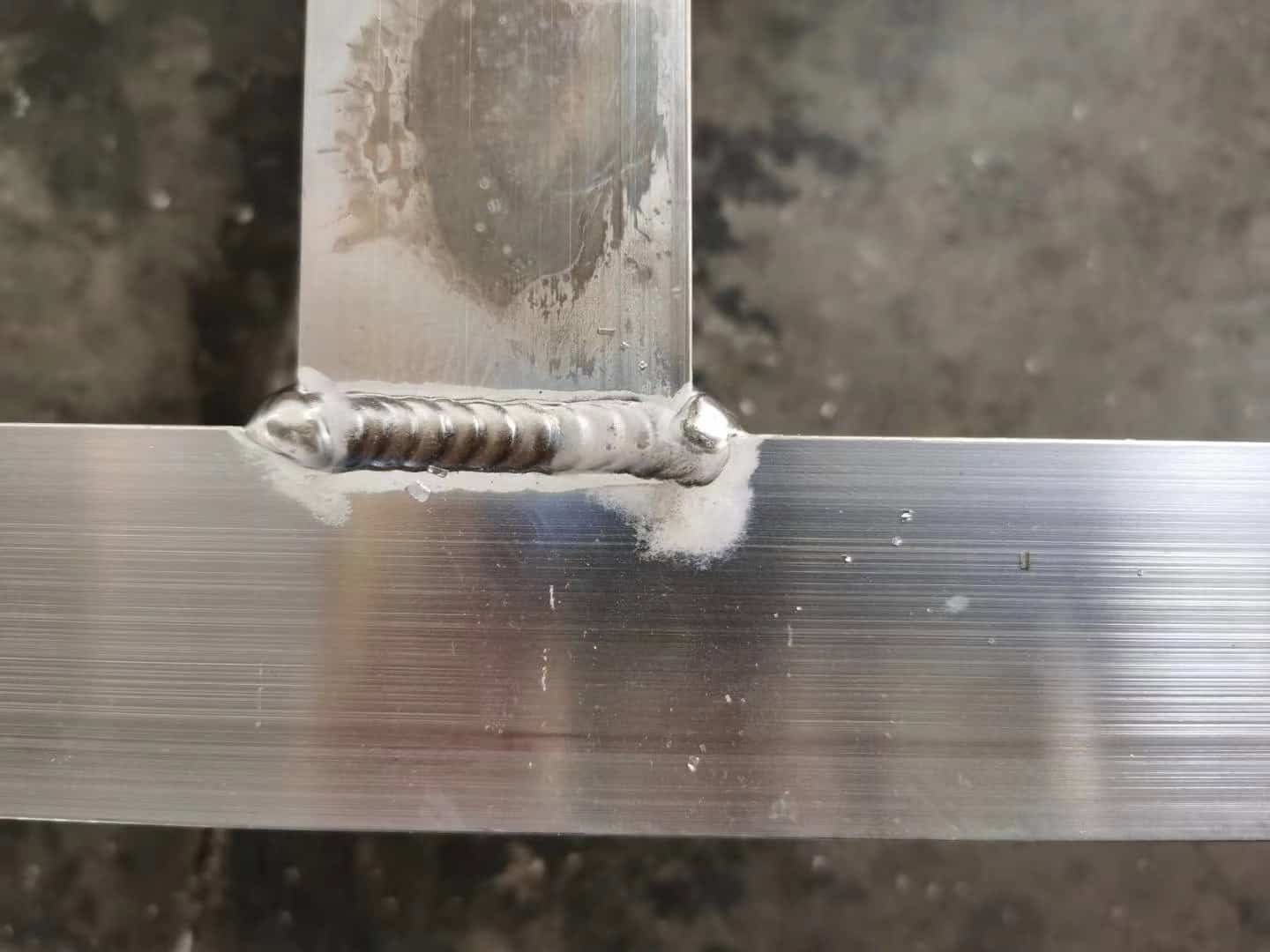 Very strong welding aluminum
