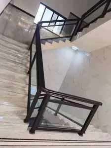 Tempered Glass and Aluminum Stair Railing for Home